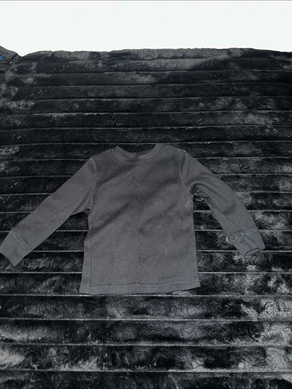 Boys Black Long-Sleeve Thermal Crewneck Shirt